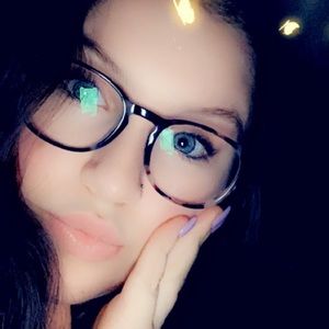 Meet your Posher, Allyssa